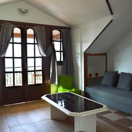 Attic With A View-σοφίτα με θέα Semesterbostad *