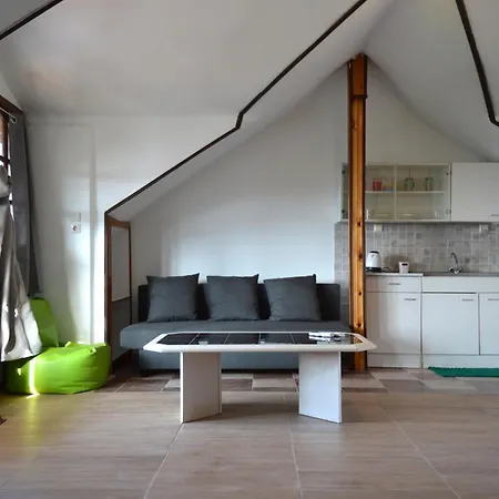 Attic With A View-σοφίτα με θέα *