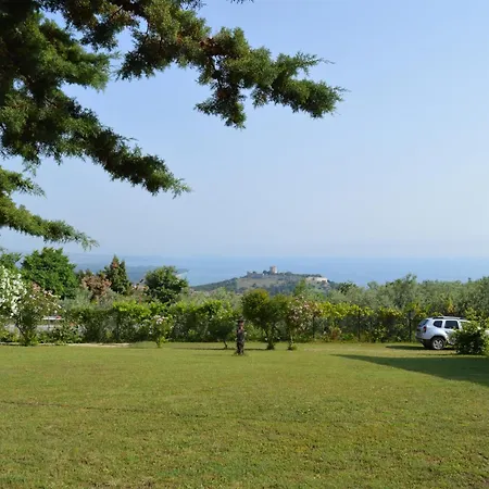 Attic With A View-σοφίτα με θέα