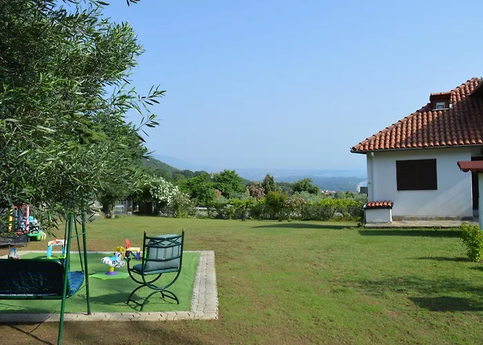 Attic With A View-σοφίτα με θέα Platamónasz