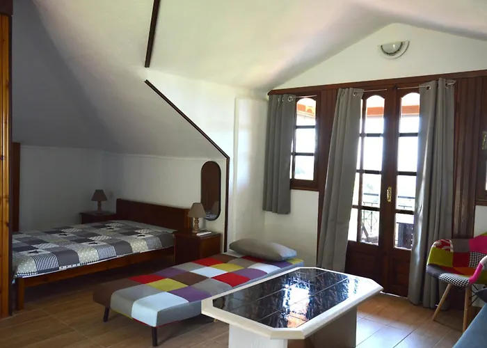 Attic With A View-σοφίτα με θέα *